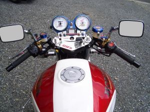 バイクのハンドルにはどんな種類があるの 基礎知識をまとめました バイクのハンドルにはどんな種類があるの 基礎知識をまとめました